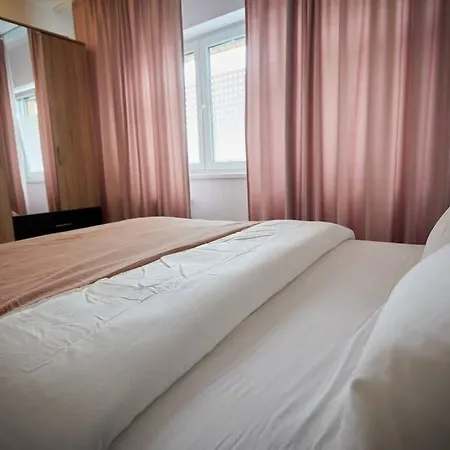 Queen Athenee Apartamento